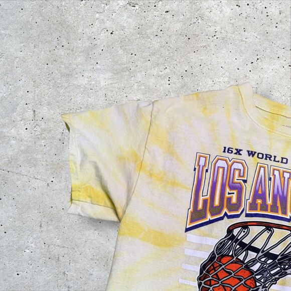 Los Angeles Lakers 16x World Champions Mitchell & Ness Tie-Dye T-Shirt - Size L - Picture 4 of 9